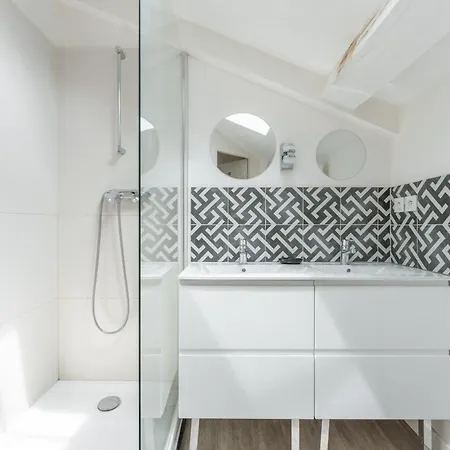 Le Petit Chartreux - Cocon Sous Les Toits Apartment